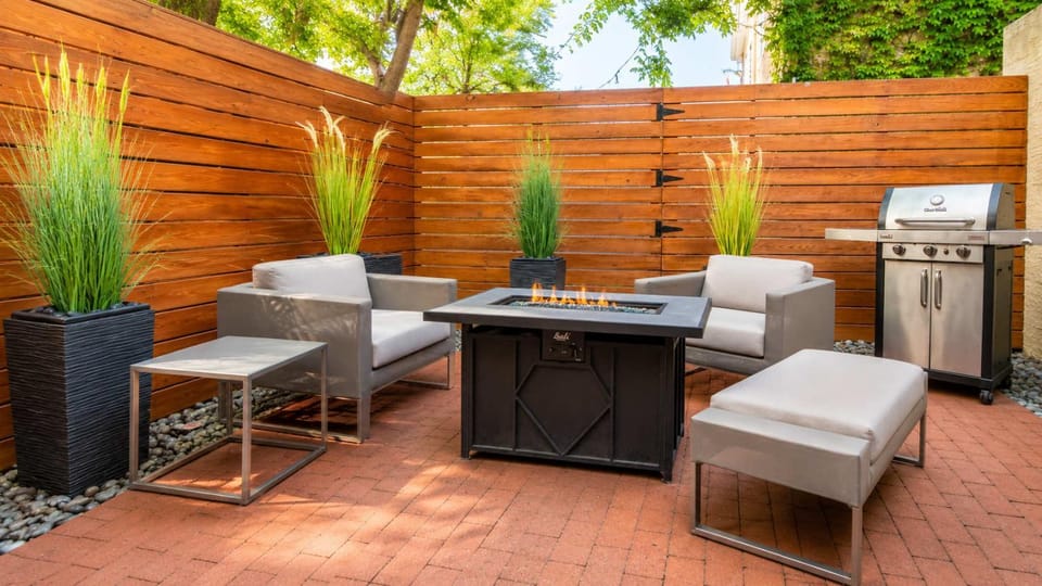 Patio, BBQ facilities, Seating area