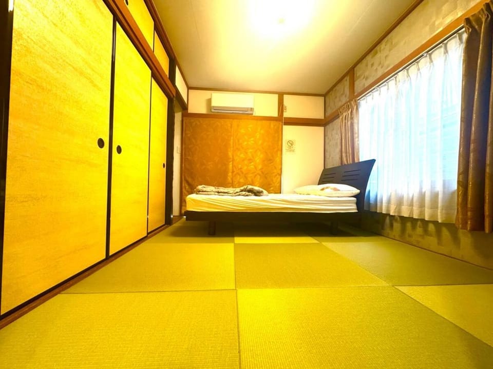 Villa Antoinette Osaka Umeda Juso Apartment in Osaka