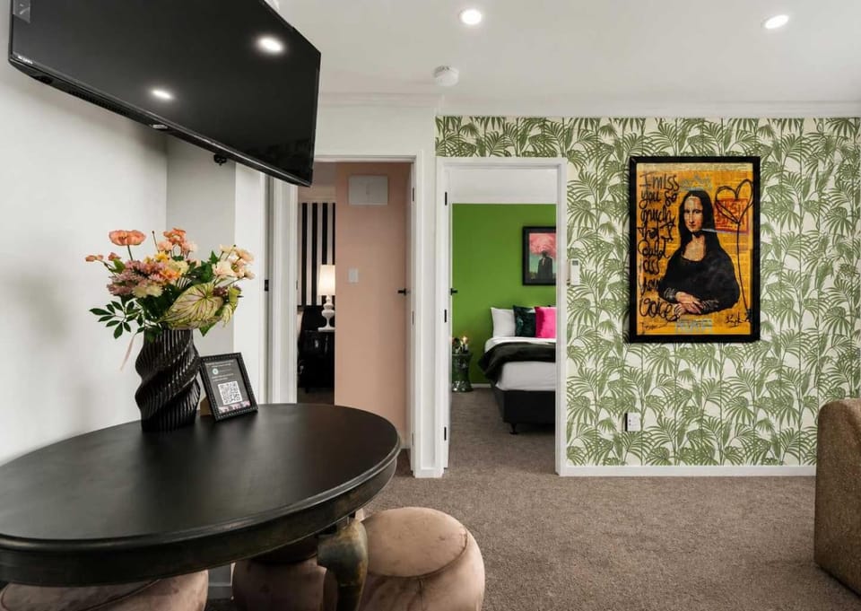 Winifreds Apartments - By Superior Stays Apartment in Hamilton