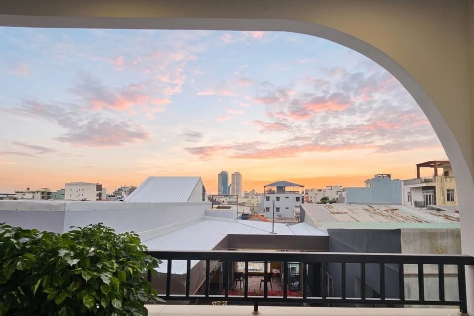 View (from property/room), Balcony/Terrace, Sunrise