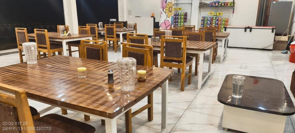 Hotel jain shree family restaurant Vacation rental in India