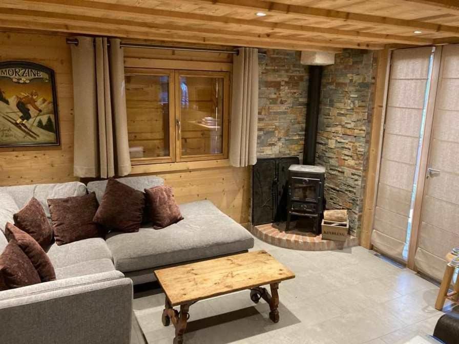 Cozy Chalet with Private Parking Sleeps 7 Chalet in Montriond