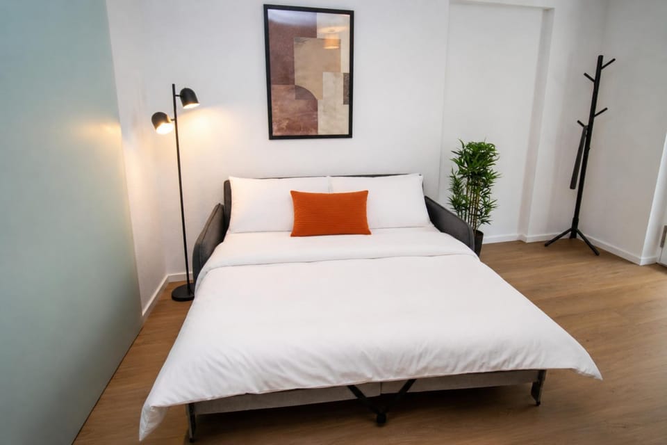 Bed, Living room, Photo of the whole room