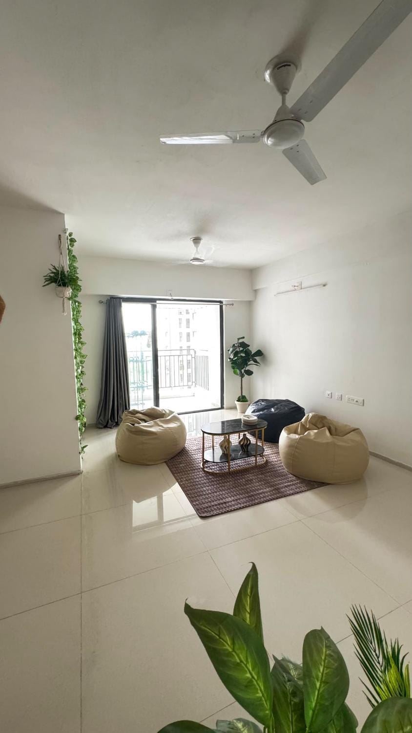 Modern 3BHK Retreat With Ample Space & Comfort Apartment in Ahmedabad