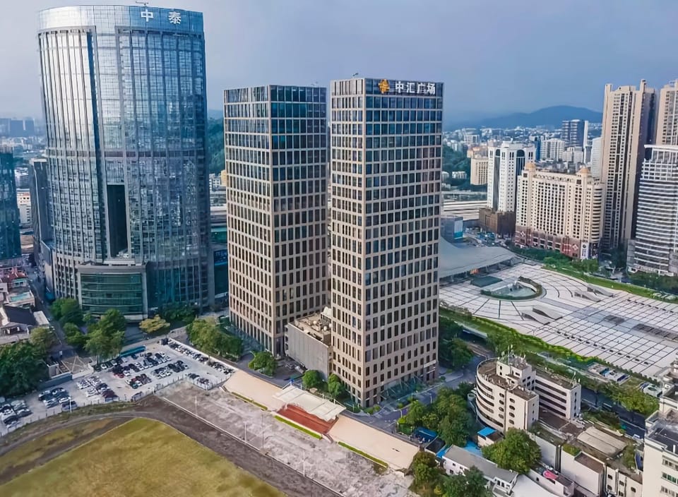 Property building, Day, Bird's eye view, City view, Location