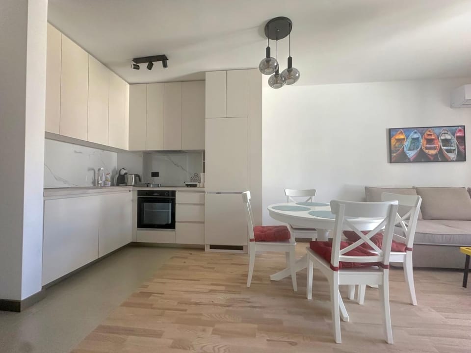 Summer Breeze Apartment Bar Apartment in Montenegro