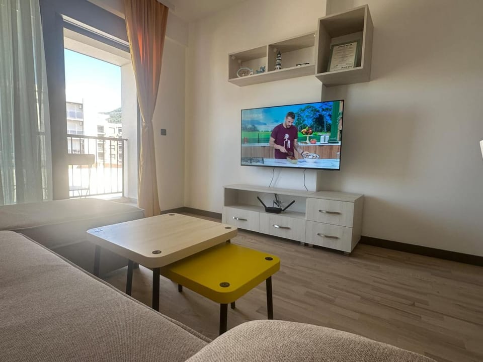 Summer Breeze Apartment Bar Apartment in Montenegro