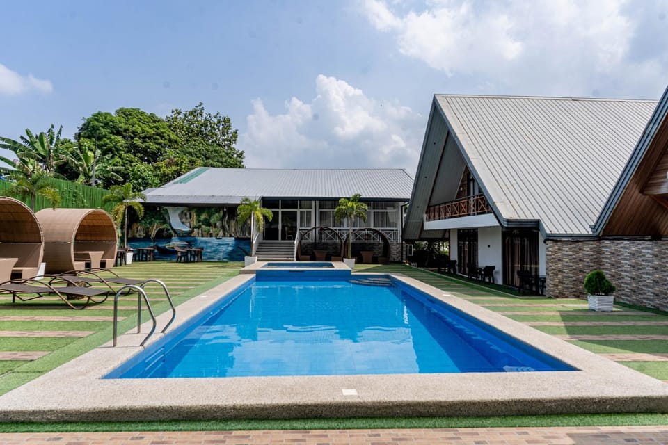 Pool view, Swimming pool