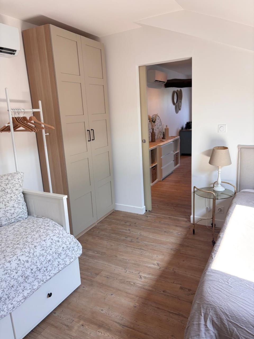 Photo of the whole room, wardrobe