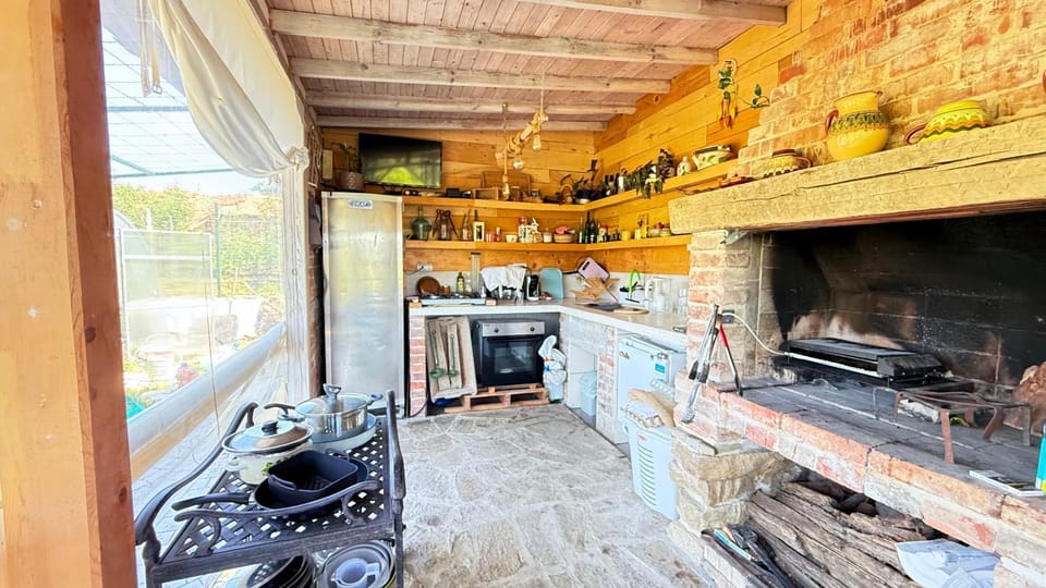 Property building, Banquet/Function facilities, Dining area, Lunch, fireplace, fireplace