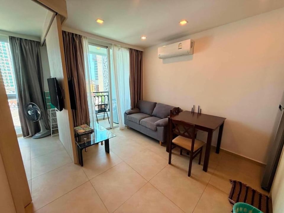 Cozy Entire room 7th Floor with Pattaya City View Apartment in Pattaya City