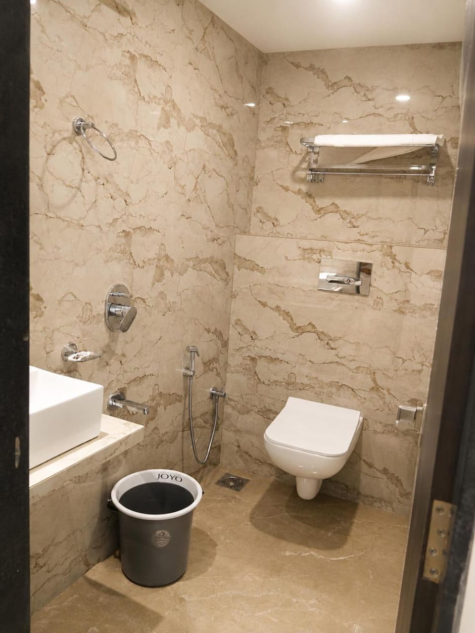 Transit Seven Hills Hotel Near Airport Mumbai T2 Hotel in Mumbai