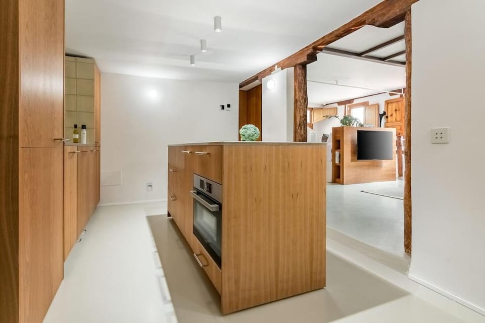 Charm and design next to the Royal Palace Apartment in Centro