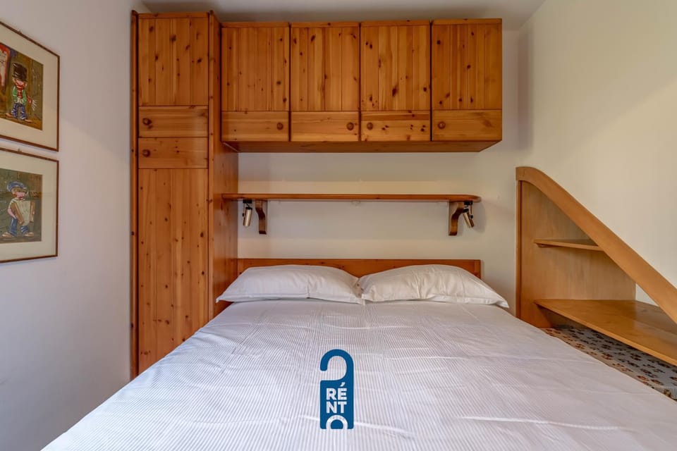 Bed, Bedroom, wardrobe