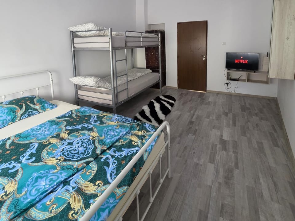 TTJ Guest House Apartment in Romania