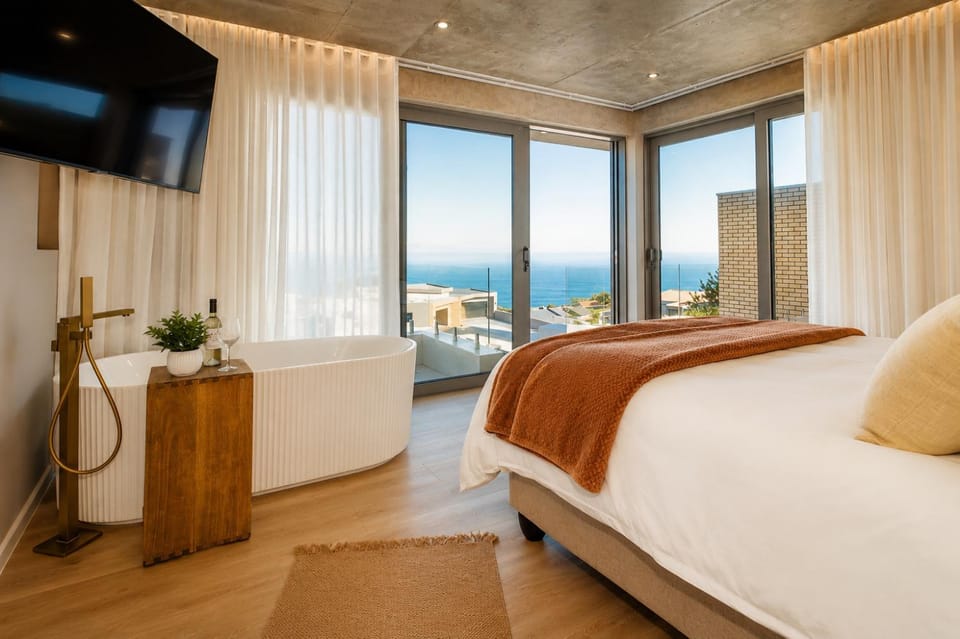TV and multimedia, Bedroom, Bath