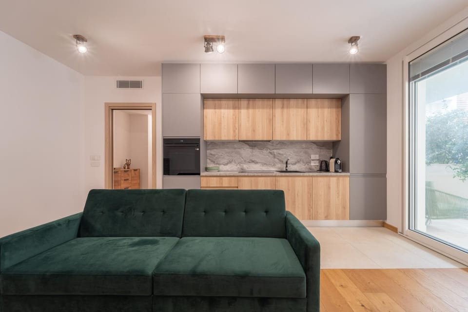 Kitchen or kitchenette, Living room, Seating area
