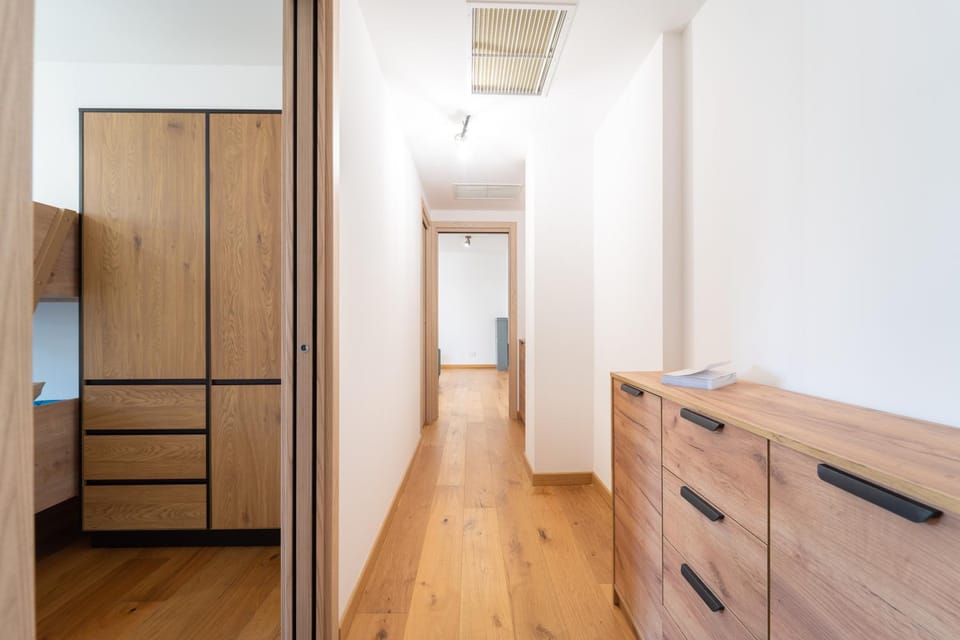 Photo of the whole room, wardrobe