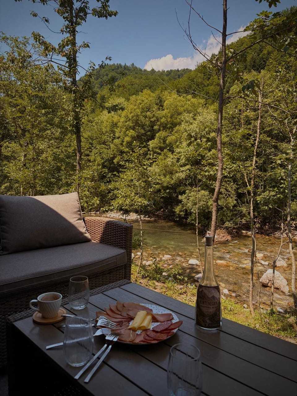Riverwood Luxury Cabins Cabin in Montenegro