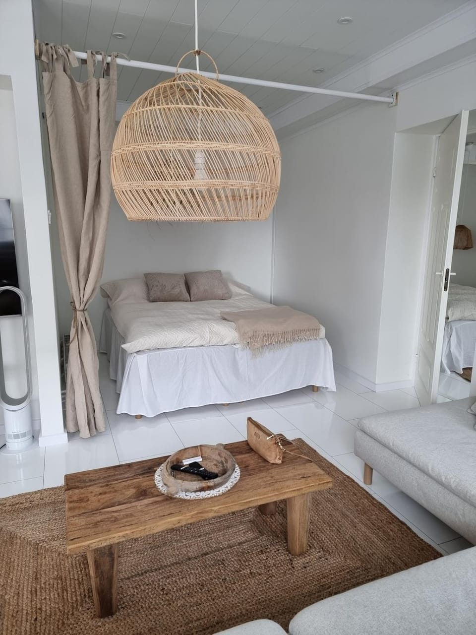 Bright two room apartment in a prime location Apartment in Uusimaa