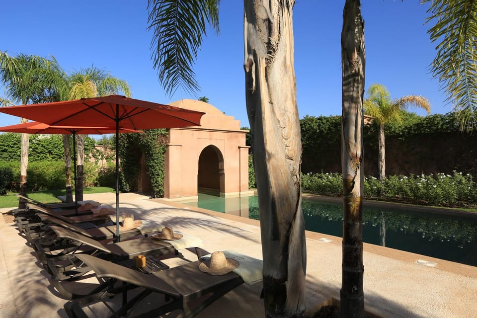 Patio, Swimming pool, Swimming pool