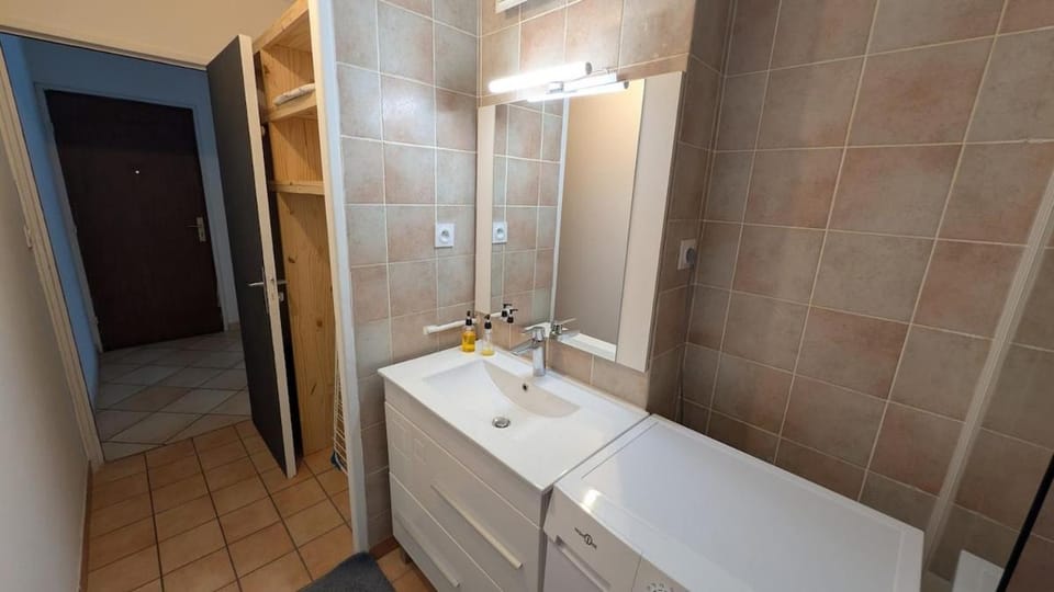 Studio proche du Groupama Stadium Apartment in Vaulx-en-Velin