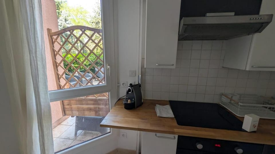 Studio proche du Groupama Stadium Apartment in Vaulx-en-Velin