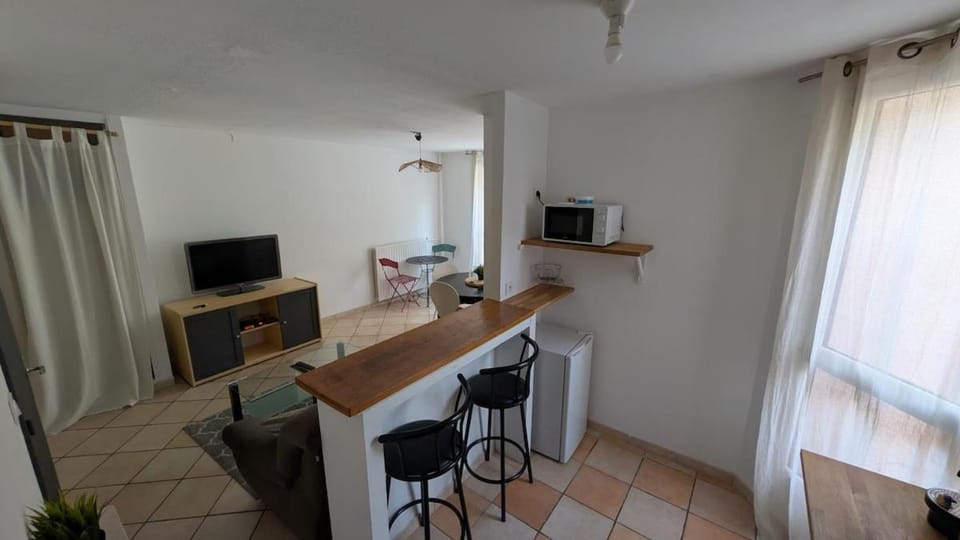 Studio proche du Groupama Stadium Apartment in Vaulx-en-Velin