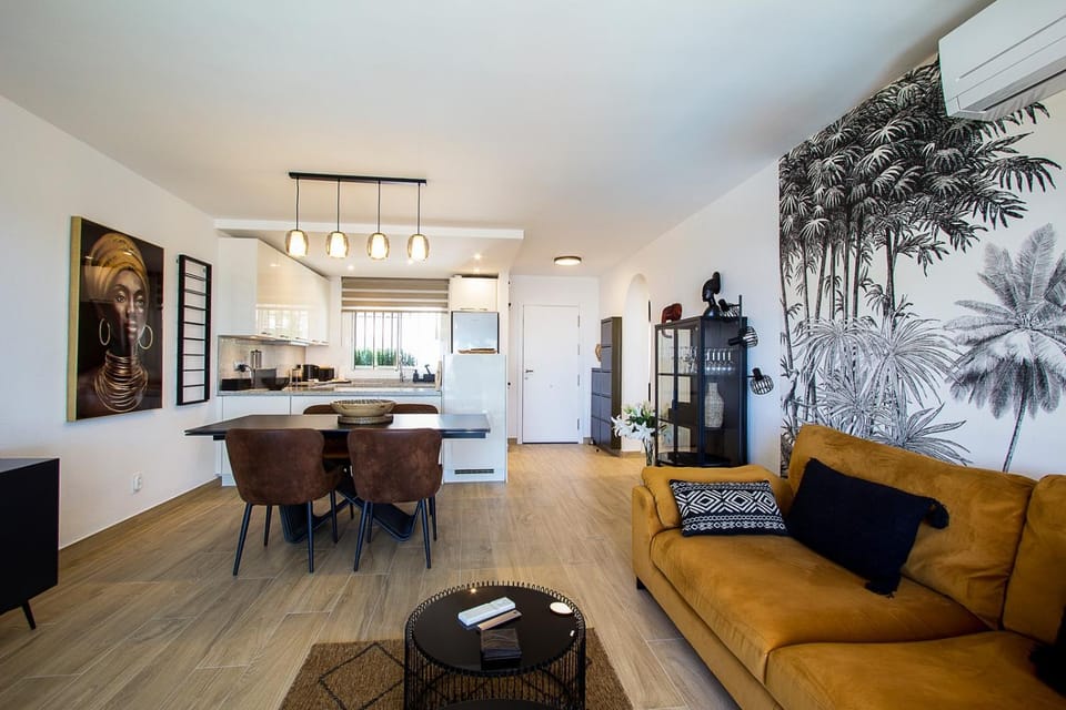 Miraflores Lovely apartment with sea views Apartment in Costa del Sol