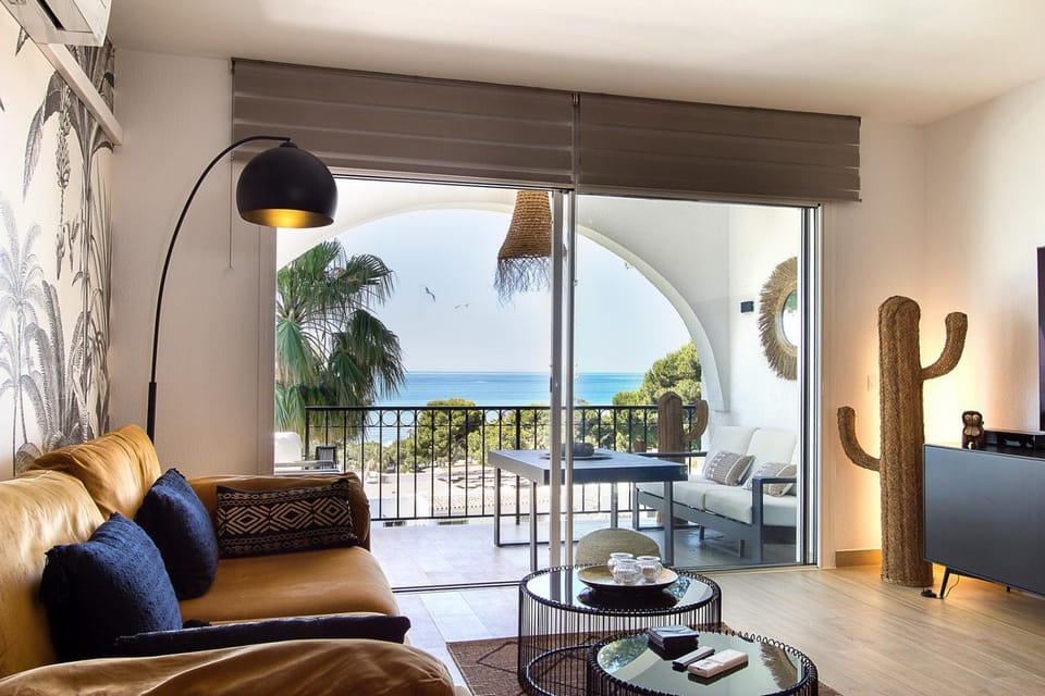 Miraflores Lovely apartment with sea views Apartment in Costa del Sol