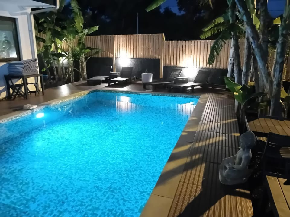 Night, Swimming pool