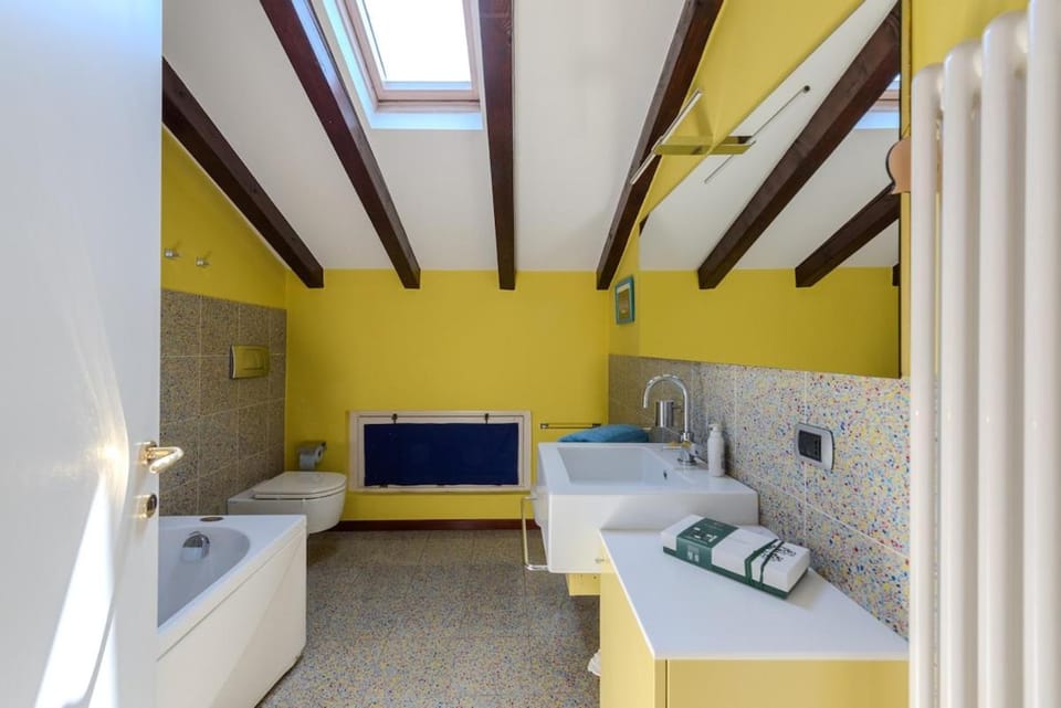 239sqm in Centro near Duomo with Garage and 12 Seats Apartment in Como