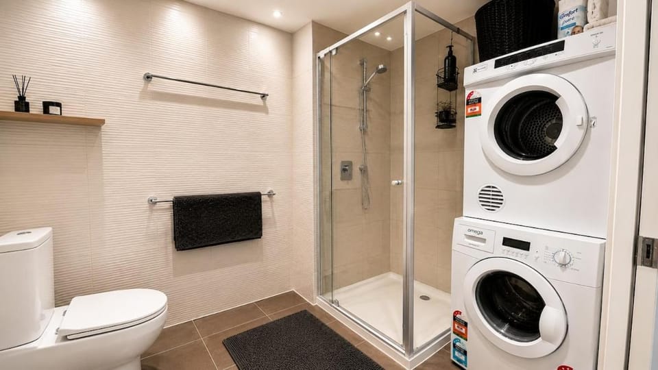 Executive Southbank Retreat Views, Gym & Workspace Apartment in Southbank