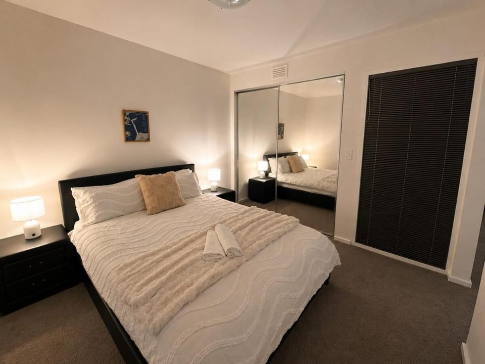 Executive Southbank Retreat Views, Gym & Workspace Apartment in Southbank