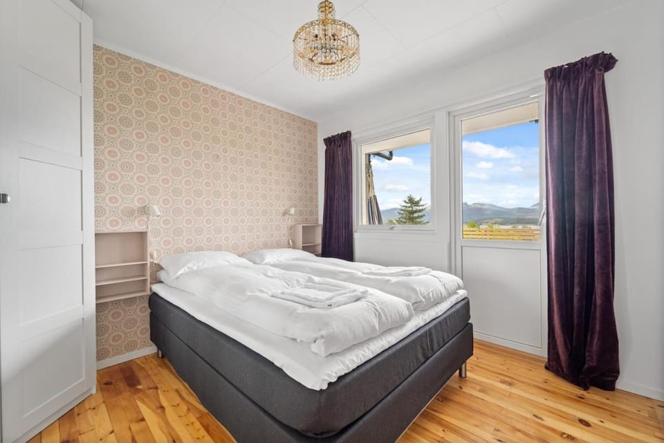 Central Arctic Panoramic Views By North Estate Villa in Tromso