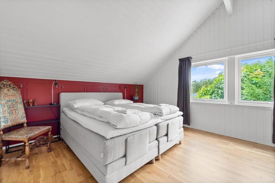 Central Arctic Panoramic Views By North Estate Villa in Tromso