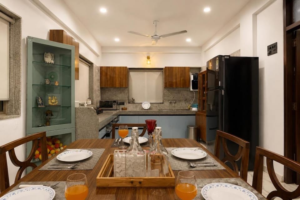 Maison Stardust with Theatre, Big Pool and Garden Villa in Maharashtra