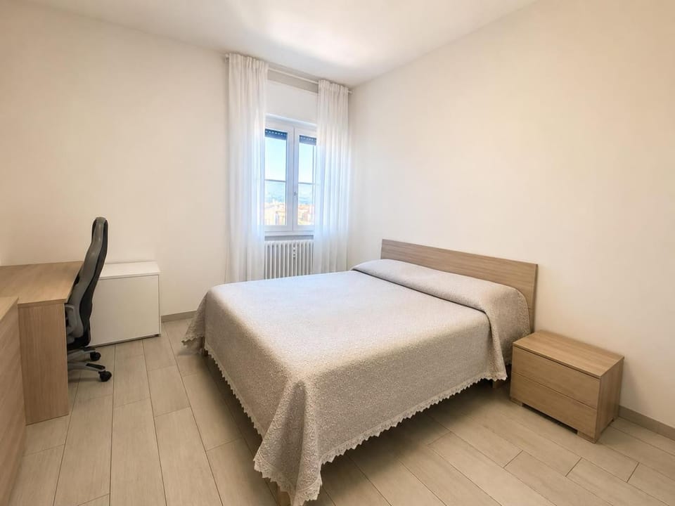 Modena Sky Station Rooms - Panoramic View & AC Bed and Breakfast in Modena