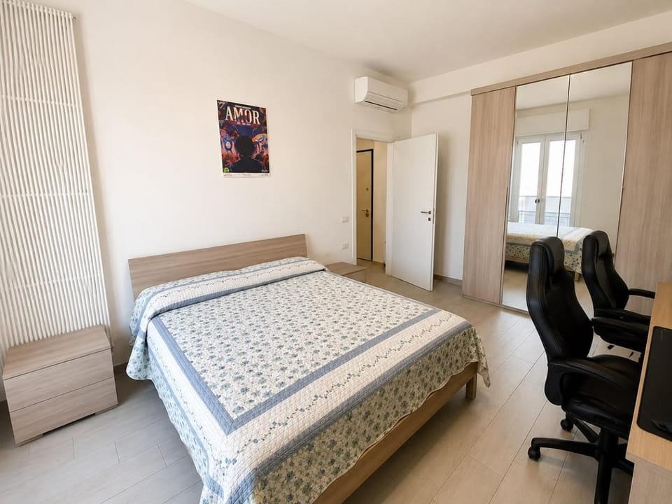 Modena Sky Station Rooms - Panoramic View & AC Bed and Breakfast in Modena