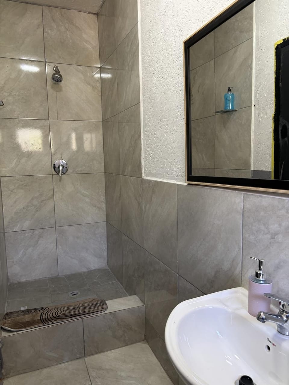 Paradise Room For Two In Pretoria Apartment in Pretoria