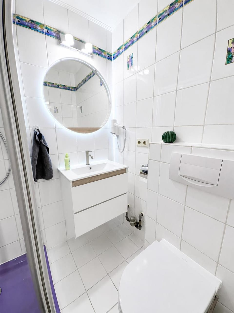 Shower, Toilet