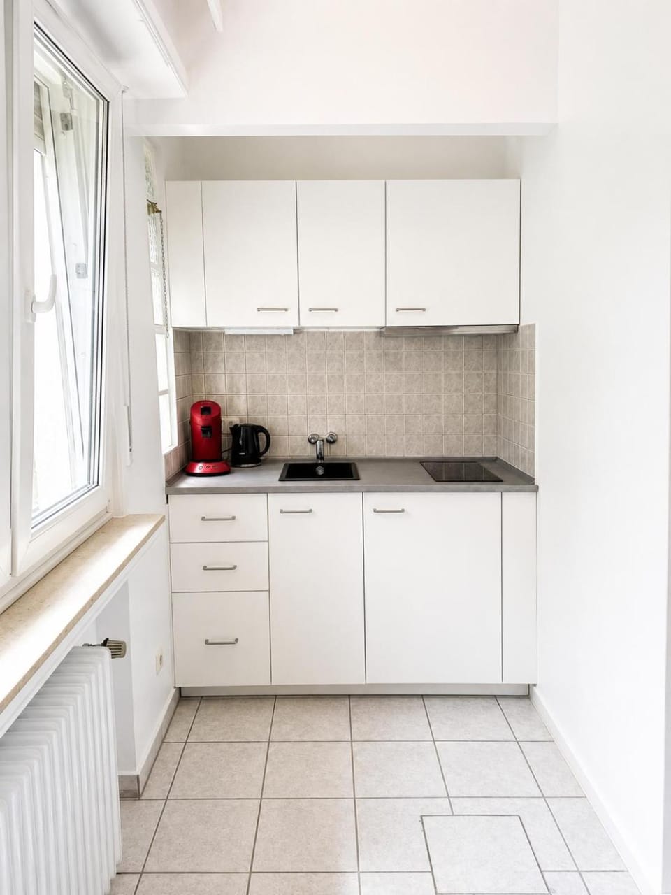 Kitchen or kitchenette, stove, kitchen, kitchen