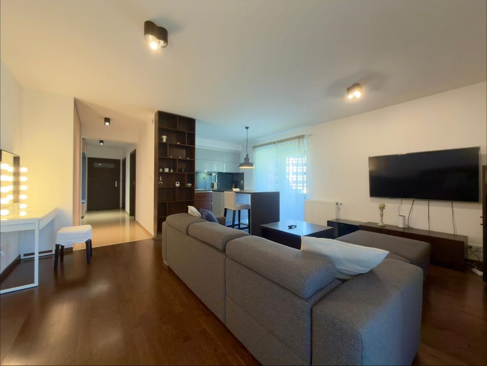 Communal lounge/ TV room, TV and multimedia, Kitchen or kitchenette, Living room, Seating area, Dining area, Evening entertainment