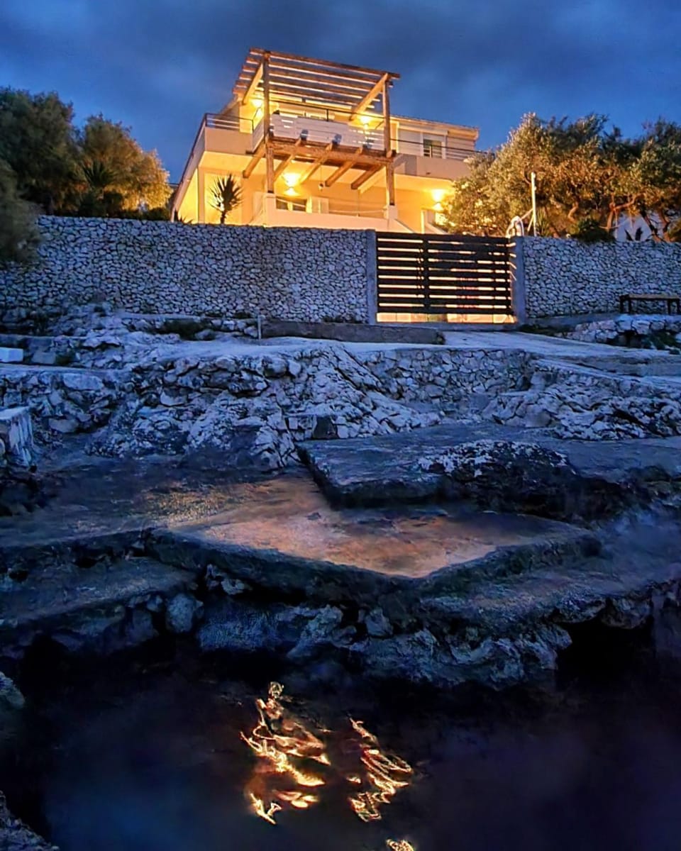 Property building, Natural landscape, Open Air Bath