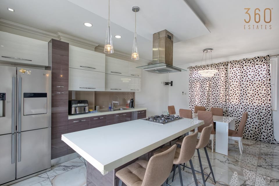 Kitchen or kitchenette, Living room, Seating area, Dining area, dishwasher, minibar, oven, pet friendly, stove