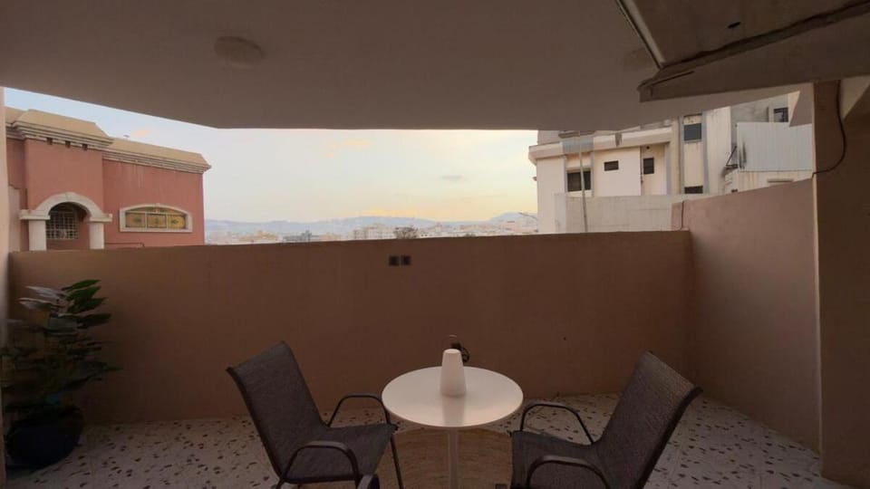 Studio with an outdoor balcony and private entrance Apartment in Saudi Arabia