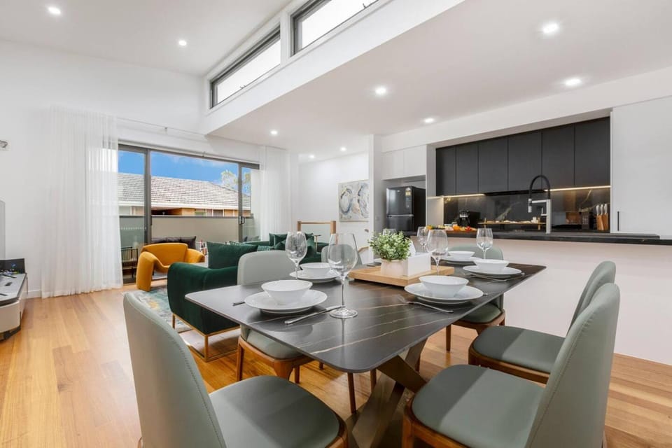 Dining area, Dinner