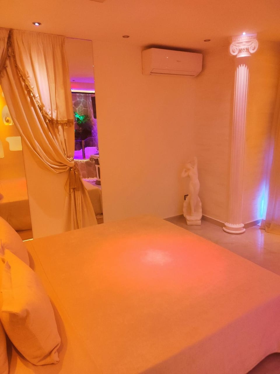 GLS Priamos Love hotel in South Athens