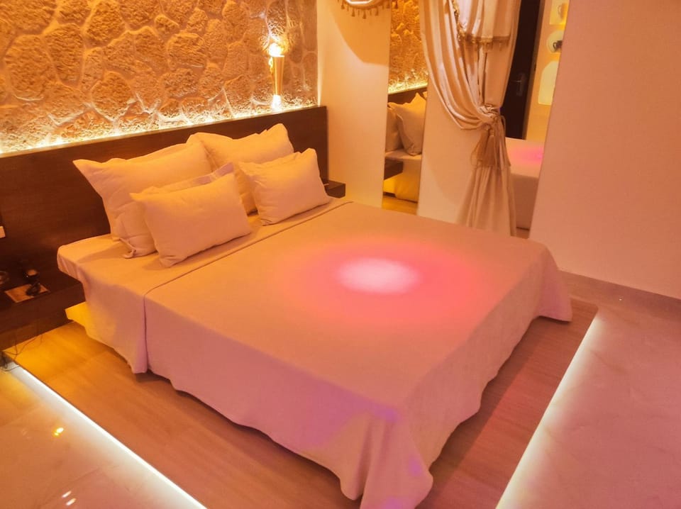 GLS Priamos Love hotel in South Athens