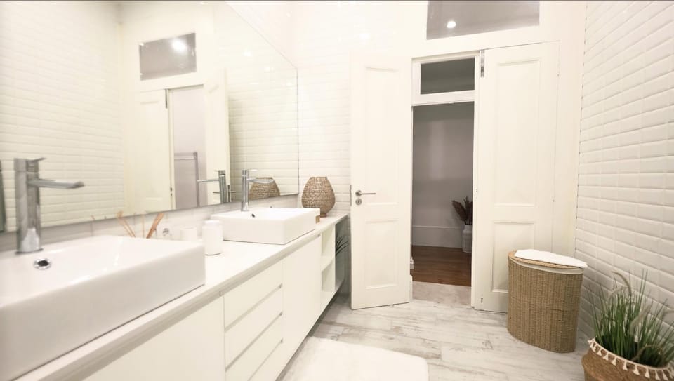 Bathroom, Bath